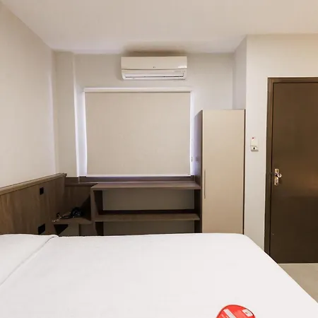 Tonello Business Hotel Campo Mourao Exterior photo